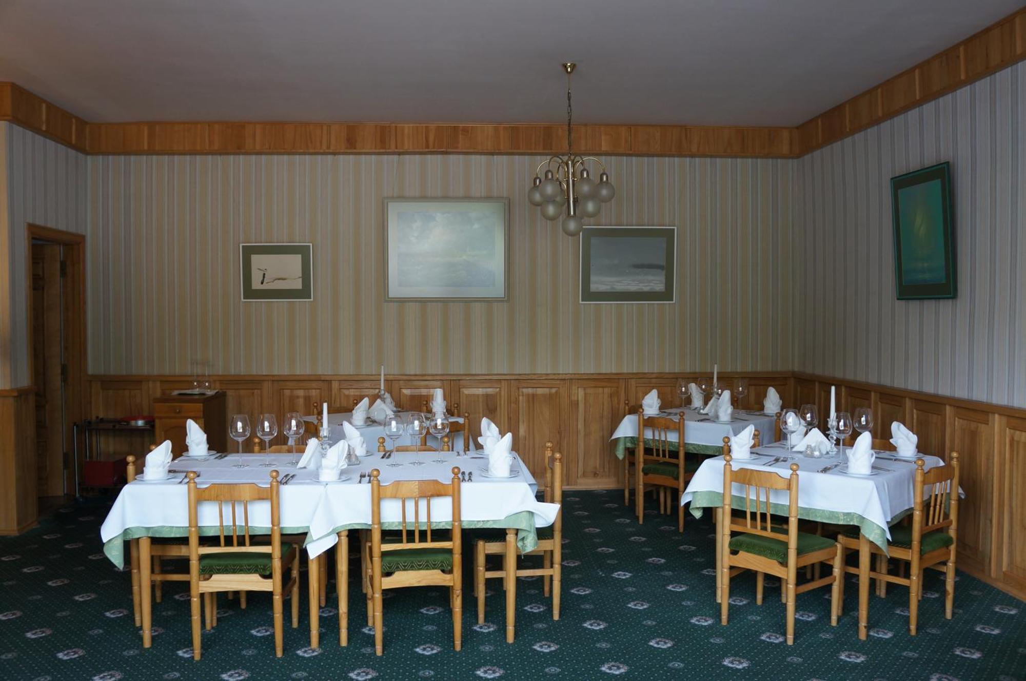 Du Broliai Hotel Palanga Bagian luar foto