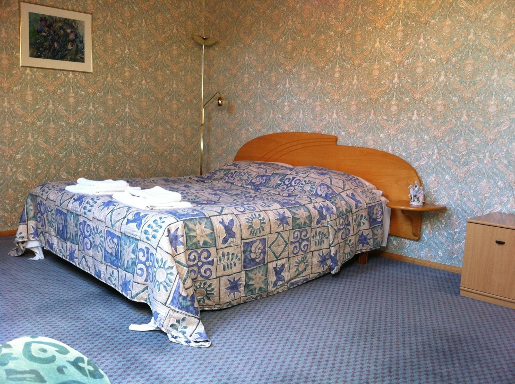 Du Broliai Hotel Palanga Bagian luar foto